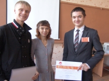 Попов Евгений Юрьевич (справа) и награждение (пока не главное)